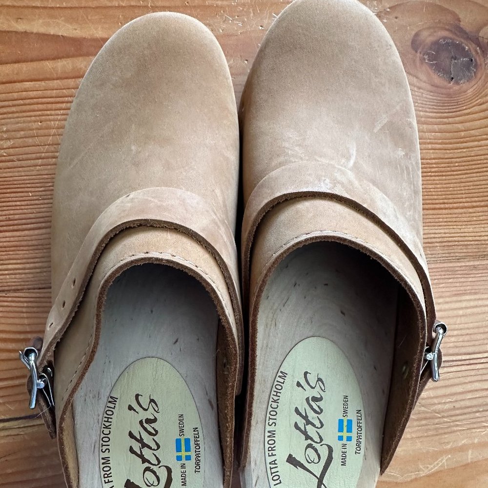 Lotta from Stockholm brown leather clogs, size 40/9